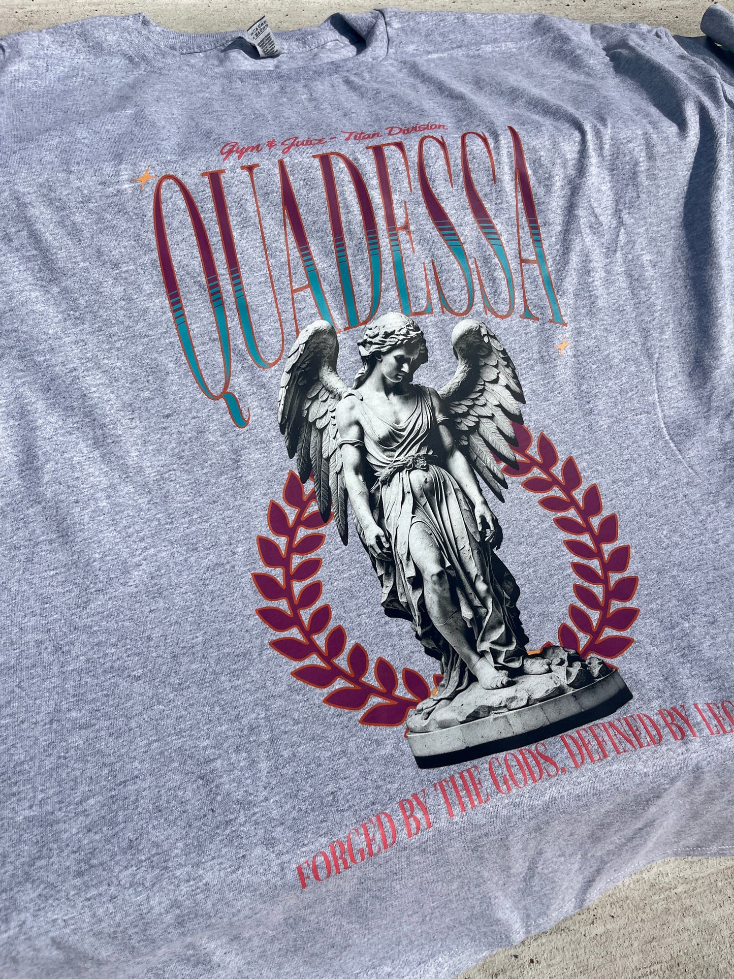 Quadessa - Leg Day heavy tee