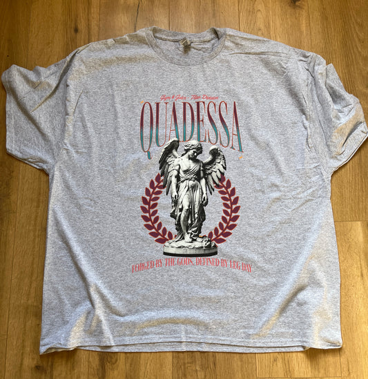 Quadessa - Leg Day heavy tee